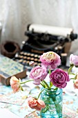 RANUNCULUS FLORAL ARRANGEMENT IN VASE