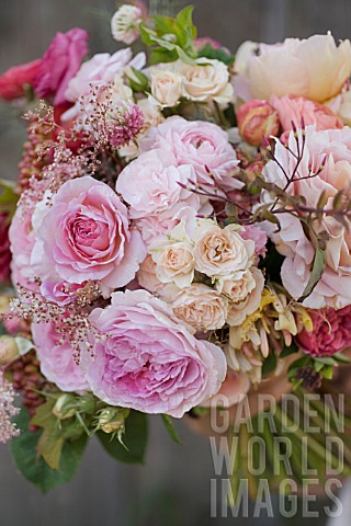ROSA_ABRAHAM_DARBY_WITH_RANUNCULUS_GARDEN_ROSES_SPRAY_ROSES_AND_FOLIAGE