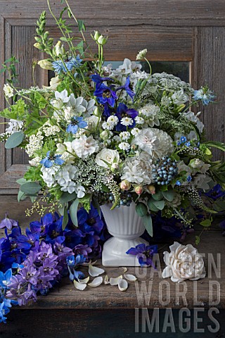 DELPHINIUM_PAGAN_PURPLES_DELPHINIUM_BLUE_JAY_PHLOX_PANICULATA_DAVID_WHITE_ROSES_NIGELLA_DAMASCENA_AN