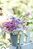 NIGELLA DAMASCENA IN MIXED FLORAL ARRANGEMENT