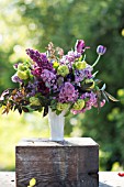 SYRINGA VULGARIS, TULIPA, HELLEBORUS, VIBURNUM OPULUS ROSEUM, SPRING FLORAL BOUQUET