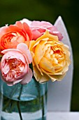 BOUQUET OF DAVID AUSTIN ENGLISH ROSES: GRAHAM THOMAS, GENTLE HERMIONE, LADY EMMA HAMILTON AND A SHROPSHIRE LAD