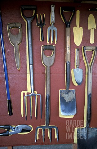 GARDEN_TOOLS_ON_SHED_WALL