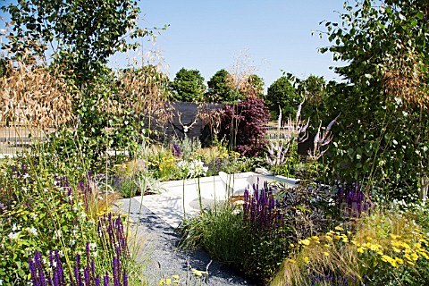 THE_GARDEN_PAD_DESIGNER_DAN_BOWYER_RHS_HAMPTON_COURT_FLOWER_SHOW