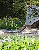 THE LAURENT PERRIER GARDEN, RHS CHELSEA FLOWER SHOW.  DESIGNER: LUCIANO GIUBBILEI