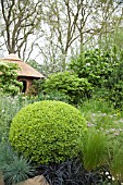 RHS CHELSEA FLOWER SHOW 2013, M&G CENTENARY GARDEN WINDOWS THROUGH TIME DESIGNER ROGER PLATTS.