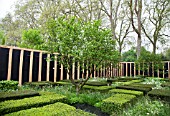 RHS CHELSEA FLOWER SHOW 2013, THE TELEGRAPH GARDEN, DESIGNER CHRISTOPHER BRADLEY-HOLE.