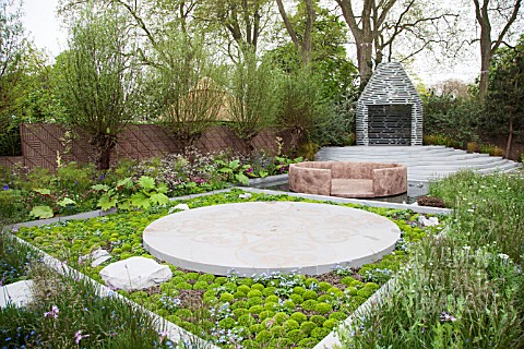 RHS_CHELSEA_FLOWER_2013_BQ_SENTEBALE_GARDEN_DESIGNER_JINNY_BLOM__REMEMBER_THE_CHILDREN