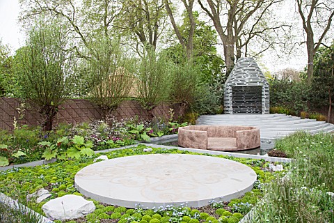 RHS_CHELSEA_FLOWER_2013_BQ_SENTEBALE_GARDEN_DESIGNER_JINNY_BLOM__REMEMBER_THE_CHILDREN