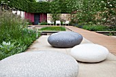 RHS CHELSEA FLOWER SHOW 2013, THE BREWIN DOLPHIN GARDEN, DESIGNERS ROBERT MYERS ASSOCIATES