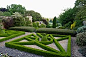 BOX PARTERRE IN COUNTRY GARDEN