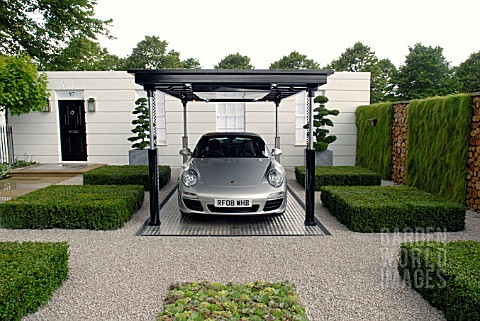 THE_PORSCHE_GARDEN_RHS_HAMPTON_COURT_SHOW_2008_DESIGNERS__SIM_FLEMONS_AND_JOHN_WARLAND