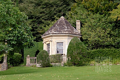 GARDEN_BUILDING_AT_IFORD_MANOR