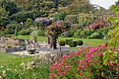 AUTUMN BORDERS AT CAMERS, GLOUCESTERSHIRE