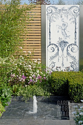 ARTWORK_BY_LAURENCE_LLEWELYNBOWEN_IN_THE_CHIC_CITY_SPACE_SHOW_GARDEN_AT_MALVERN_SPRING_SHOW_2009_DES