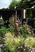 HAMPTON COURT FLOWER SHOW 2011 - THE STONE ROSES GARDEN DESIGNED BY GREENES OF SUSSEX LTD