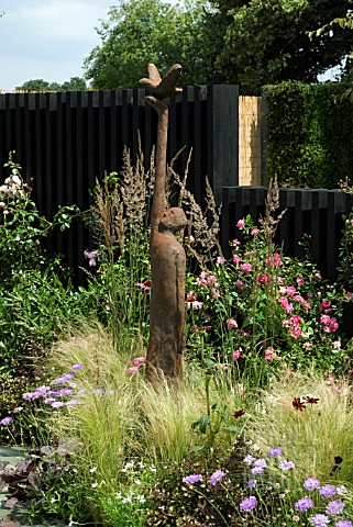 HAMPTON_COURT_FLOWER_SHOW_2011__THE_STONE_ROSES_GARDEN_DESIGNED_BY_GREENES_OF_SUSSEX_LTD