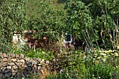 HAMPTON COURT FLOWER SHOW 2011 - THE STOCKMANS RETREAT,  DESIGNER CHRIS BEARDSHAW