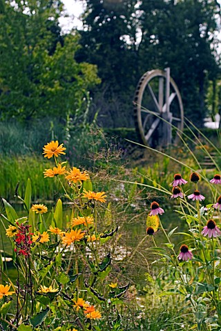 LE_PASSAGE_DE_LA_NORIA_AT_THE_15TH_INTERNATIONAL_FESTIVAL_OF_THE_GARDEN__CHAUMONT_SUR_LOIRE__FRANCE_