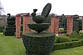 TOPIARY AT FELLEY PRIORY GARDEN,  NOTTINGHAMSHIRE