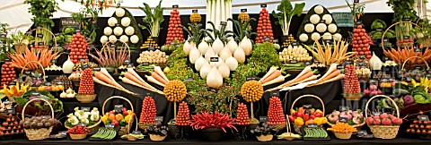 MEDWYN_WILLIAMS_BEST_IN_SHOW_VEGETABLES_AT_LLANGOLLEN_GARDENING_SHOW_2007