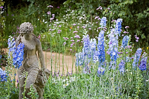 DETAIL_FROM_A_MIDSUMMER_NIGHTS_DREAM_AT_HAMPTON_COURT_FLOWER_SHOW_2007_DESIGNED_BY_NIGEL_BOARDMAN_AN