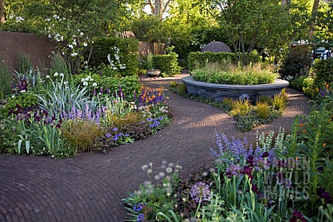 THE_BUPA_GARDEN_CHELSEA_FLOWER_SHOW_2008_DESIGNED_BY_CLEVE_WEST