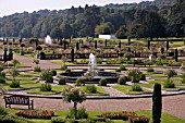 TRENTHAM GARDENS, VIEW OF THE ITALIANATE GARDEN