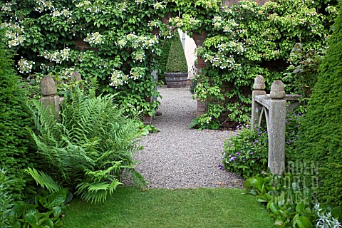 WOLLERTON_OLD_HALL_GARDEN