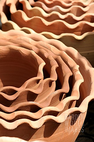NESTS_OF_TERRACOTTA_POTS_ON_DISPLAY