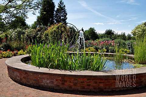 RNRS_THE_GARDENS_OF_THE_ROSE_ST_ALBANS
