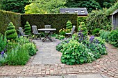 COURTYARD GARDENS, BARNSDALE GARDENS