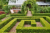 COTTAGE GARDEN AT BARNSDALE GARDENS