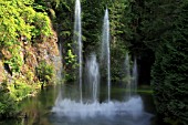 ROSS FOUNTAIN, BUTCHART GARDENS, VICTORIA