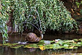 BUTCHART GARDENS SNAIL FOUNTAIN, VICTORIA