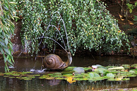 BUTCHART_GARDENS_SNAIL_FOUNTAIN_VICTORIA