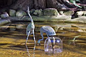 CRANE FOUNTAIN, JAPANESE GARDEN, BUTCHART GARDENS, BRITISH COLUMBIA, CANADA