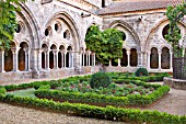 FONTFROIDE CLOISTER GARDEN, FRANCE