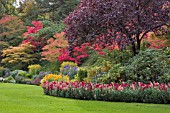 BUTCHART GARDENS, THE SUNKEN GARDEN IN AUTUMN