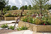 THE APPLE JUICE GARDEN, DESIGNED BY SADIE MAY STOWELL, AWARDED BRONZE