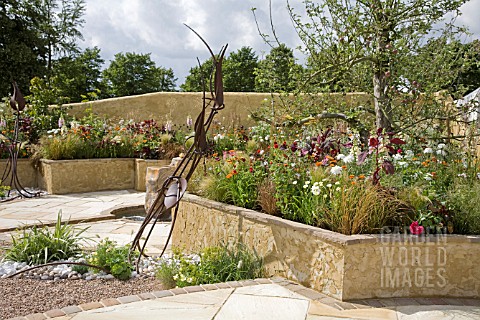 THE_APPLE_JUICE_GARDEN_DESIGNED_BY_SADIE_MAY_STOWELL_AWARDED_BRONZE