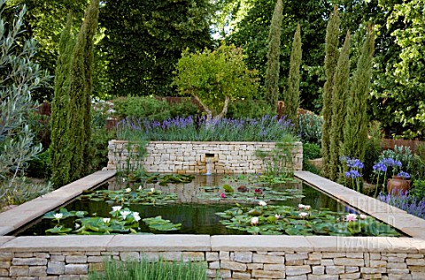 DORSET_WATER_LILY_GARDEN_ROMANTIC_CHARM_HAMPTON_COURT_PALACE_FLOWER_SHOW_2008_DESIGNED_BY_CLAUDIA_DE