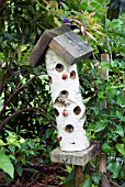 LADY BIRD HOUSE MADE OF BIRCH LOG