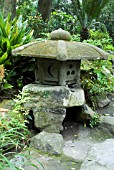 STONE LANTERN,  SNOW SCENE ,  SNOW VIEWING TYPESENGANEN GARDEN,  ALSO CALLED ISO GARDEN,  KAGOSHIMA,  JAPAN