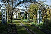 SHEPHERD HOUSE, INVERESK, SCOTLAND  OWNERS, SIR CHARLES AND LADY FRASER