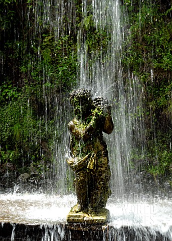 STATUE_WATERFALL_MONTE_PALACE_TROPICAL_GARDEN_MADEIRA