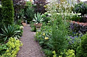 GARDEN STORY LIA WALLENBURG - BORDERS