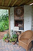 FEATURE LAVANDEE  COVERED TERRACE WITH CANE CHAIR