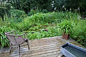 FEATURE LAVANDEE  DECKED TERRACE NEAR NATURAL POND