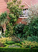 HOUSE AND BORDER AT EAST RUSTON OLD VICARAGE